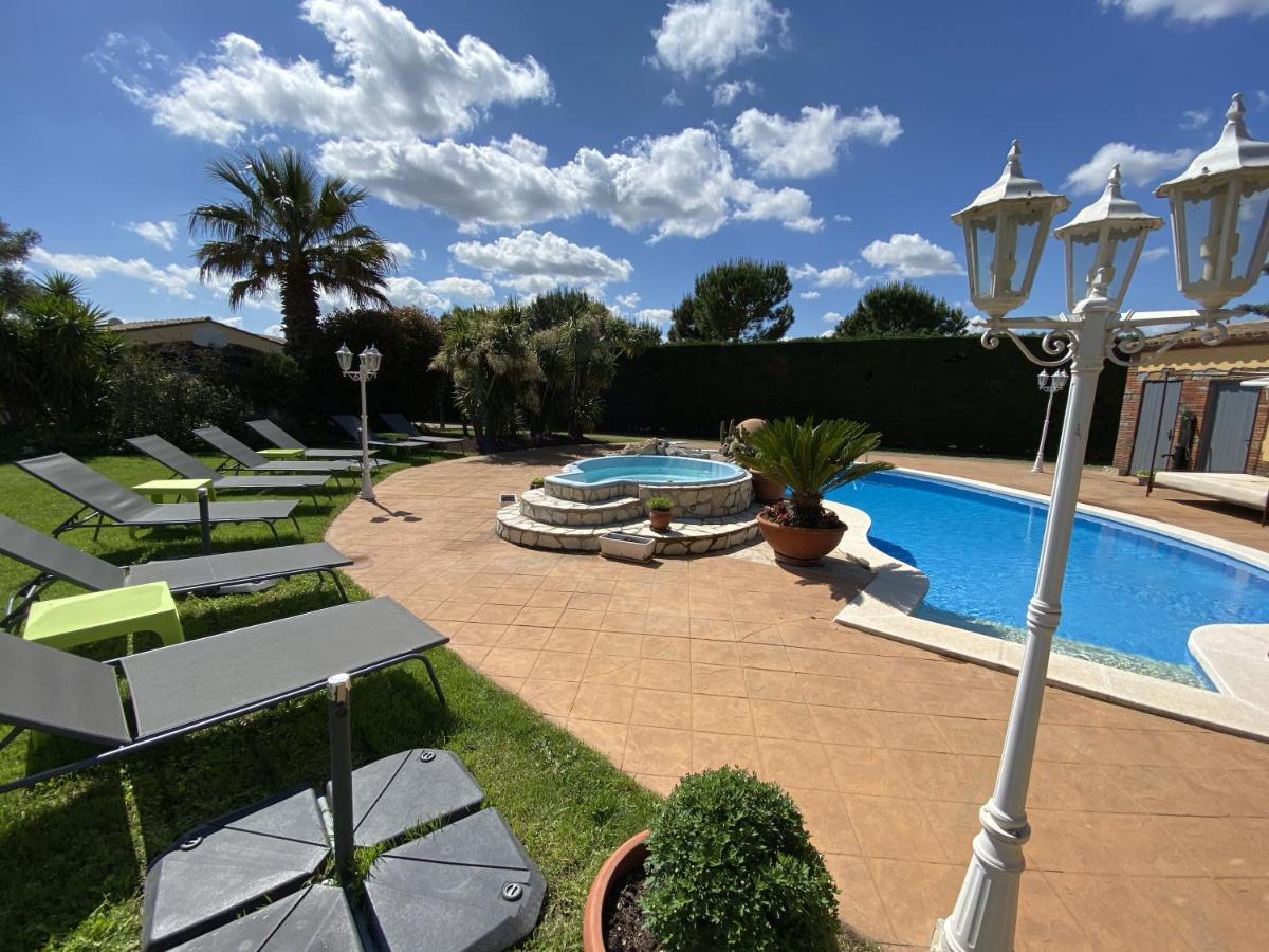 La Villa Du Golf Peralada Exterior photo
